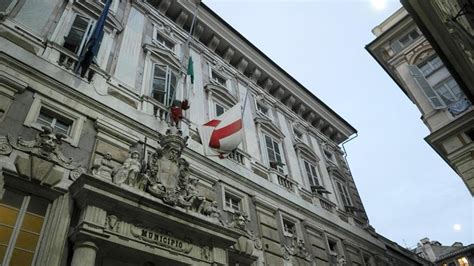 Genova Su Gli Stipendi Di Sindaco E Assessori In Anni Saranno Quasi