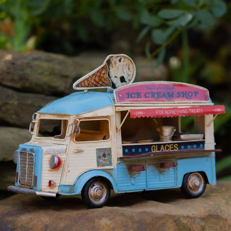 Vintage Style Ice Cream & Coffee Truck (Blue Ice Cream Shop)