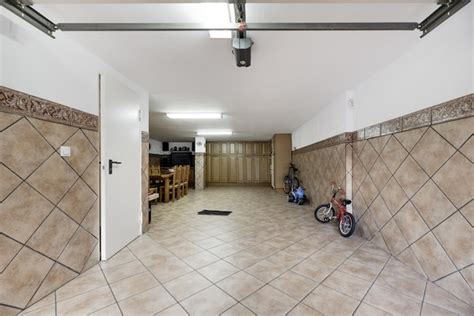 Premium Photo | Singlefamily home garage with space for several vehicles