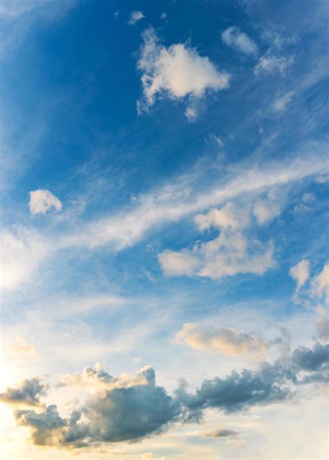 Colorful Vertical Sky With Cloud On A Sunny Day Stock Photo At