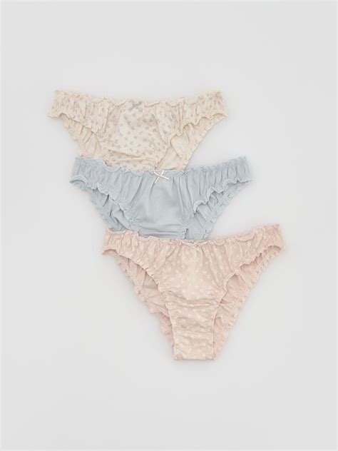 Set de perechi de chiloți bikini Culoare crem RESERVED EX X