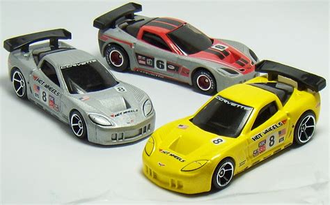 Hot Wheels Corvette C R And C R