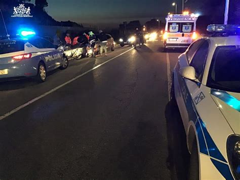 Incidente Stradale A Cagliari Auto Contro Moto In Via Is Maglias Un