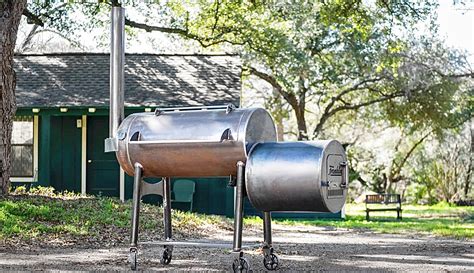 Franklin Barbecue Pits Are Handmade Professional Smokers For Serious Pitmasters Maxim