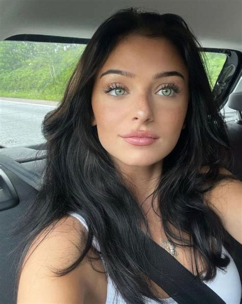 Minnarosaweber • Instagram Photos And Videos Black Hair Green Eyes Green Eyes Dark Hair