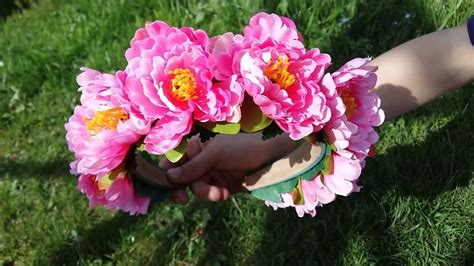DIY. Делаем ободок из цветов своими руками. DIY Flower headband - YouTube
