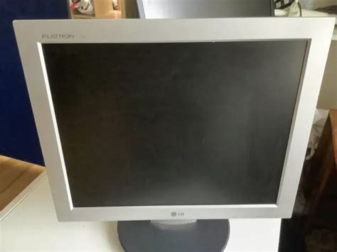 LG MODEL FLATRON L1730S 17 Inch TFT LCD Monitor With Power Lead 20 00