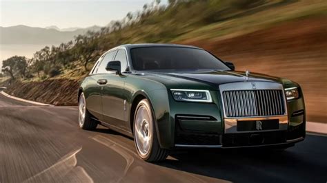 Intip Harga Dan Spek Rolls Royce Ghost Mobil Hadiah Ulang Tahun Sandra