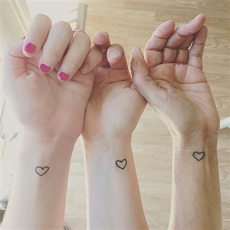 Motif Tatouage Soeurs 15 Idées De Tatouages à Faire Entre Sœurs Elle