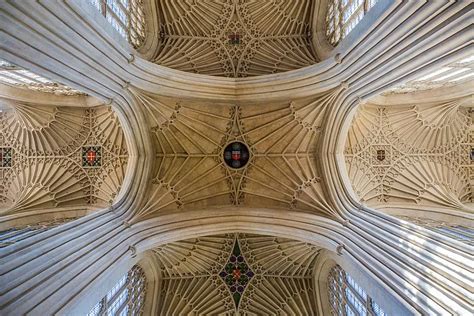 Bath Abbey, Bath - British Pilgrimage Trust