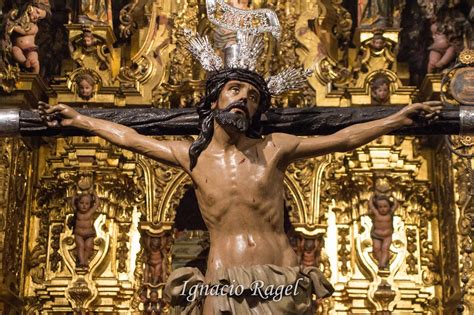 El Enfoque Sacro Besapi S Del Sant Simo Cristo De La Exaltaci N