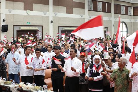 Mentan Amran Semangati Penyuluh Pertanian Dan Petani Jawa Timur Pacu