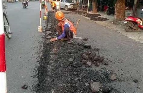 Terlalu Proyek Jalan Pasar Induk Purwodadi Cukup Di Remas Aspal Remuk