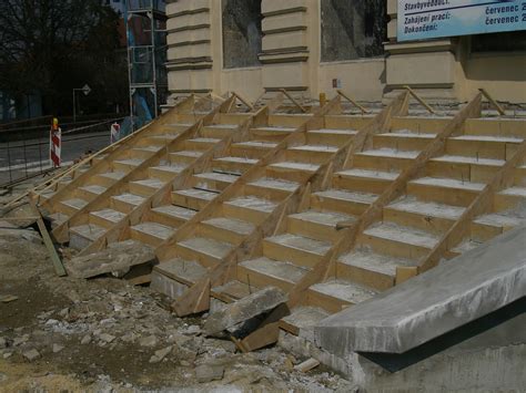 File:Building of stairs.jpg - Wikimedia Commons