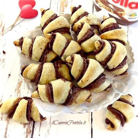 Cornetti Di Pasta Sfoglia Alla Nutella Veloci E Facilissimi