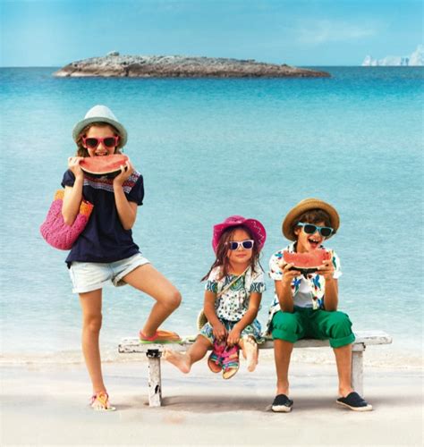 Gioseppo SS '13 | Style, Spring fashion, Pool float