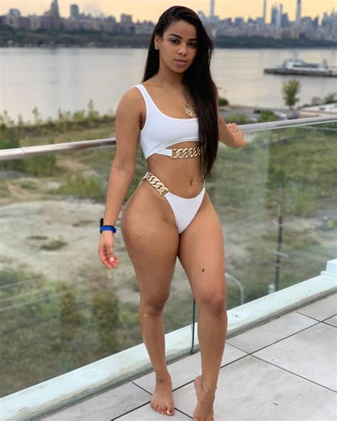 Hot Sexy Katya Sanchez Bikini Pics