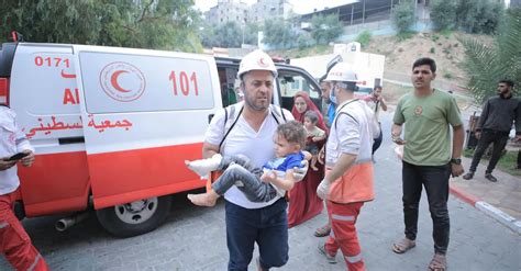 الهلال الأحمر الفلسطيني 14 من طواقمنا استشهدوا منذ بداية العدوان Al