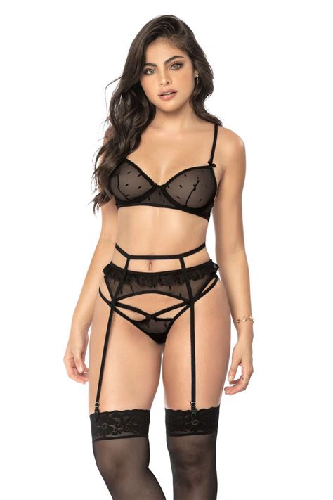 Timeless Romantic Lingerie Set by Mapalé