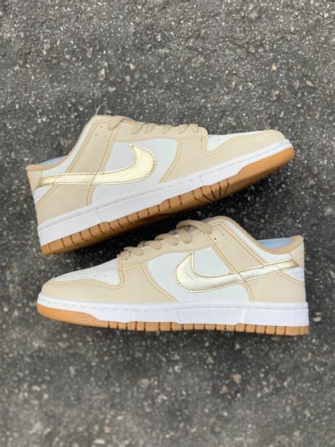 Nike Dunk Low Branco E Dourado