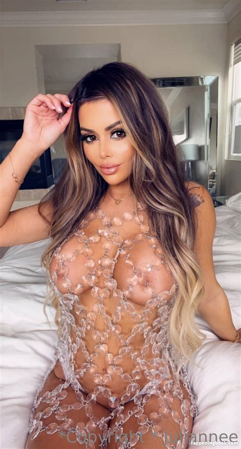 Juli Annee Nude OnlyFans Leaks Porn Pic