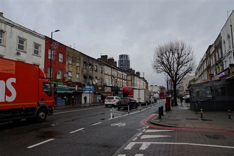 Junction With Yonge Park Ds Pugh Cc By Sa Geograph Britain And