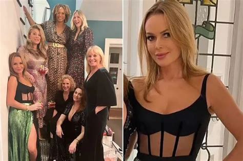 Pussycat Dolls Ashley Roberts Wows In String Bikini As She Jets Off For Festive Holiday Daily