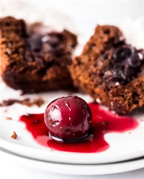 Black Forest Cupcakes With Cherry Filling Bonni Bakery