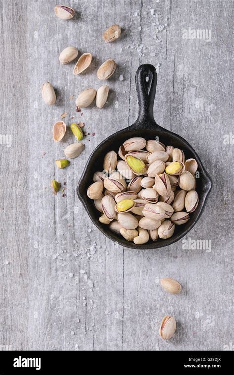 Salted Roasted Pistachios Stock Photo Alamy