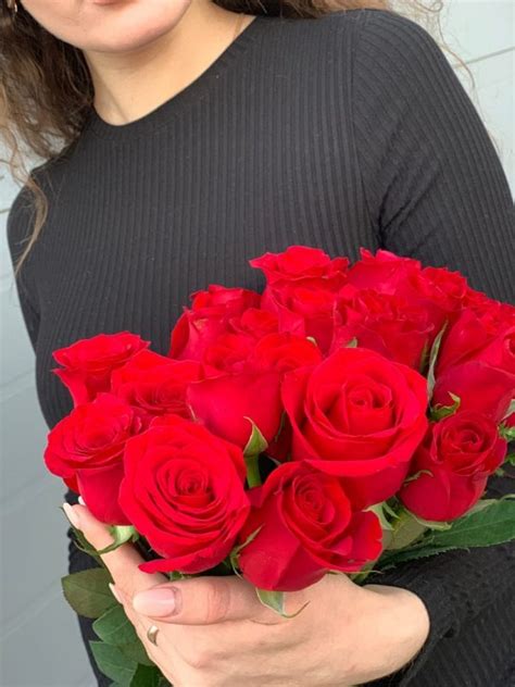 Купить цветы поштучно с доставкой в Бресте – Говорящие цветы