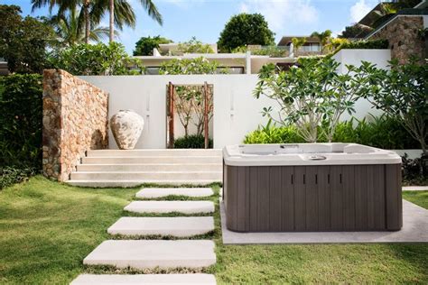 Jacuzzi Hot Tubs J Series Classic Collection Tanby Pools