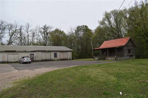 Industrial for sale in Selmer, Tennessee, 10101495