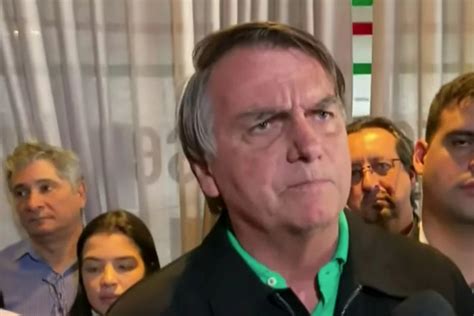 Tomei uma facada nas costas diz Bolsonaro após ficar inelegível