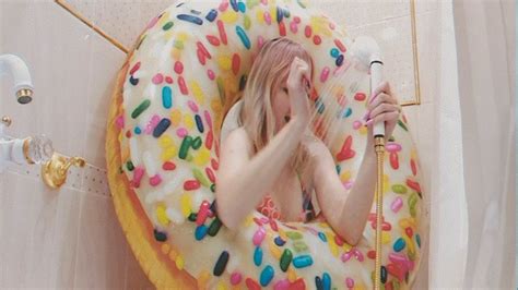 Alla Inflates A Big Inflatable Ring With Her Mouth And Fucks Him Hot In The Shower