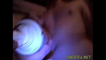 La asombrosa morena Tanya se la follan por el coño afeitado XVIDEOS