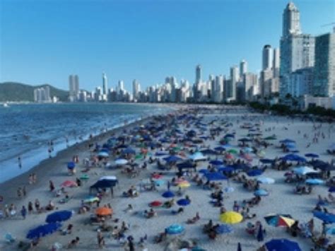 Balneário Camboriú registra um aumento de 17 de turistas em dezembro