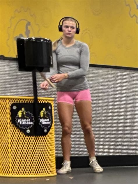 Blonde Gym Girl In Pink Shorts Short Shorts Volleyball Forum