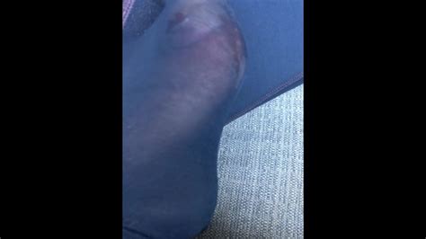 像往常一样在裤子里渗出长弯曲的鸡巴 Precum Pornhub Gay