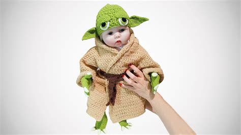 An Adorable Hand-Knit Baby Yoda Costume for Infants