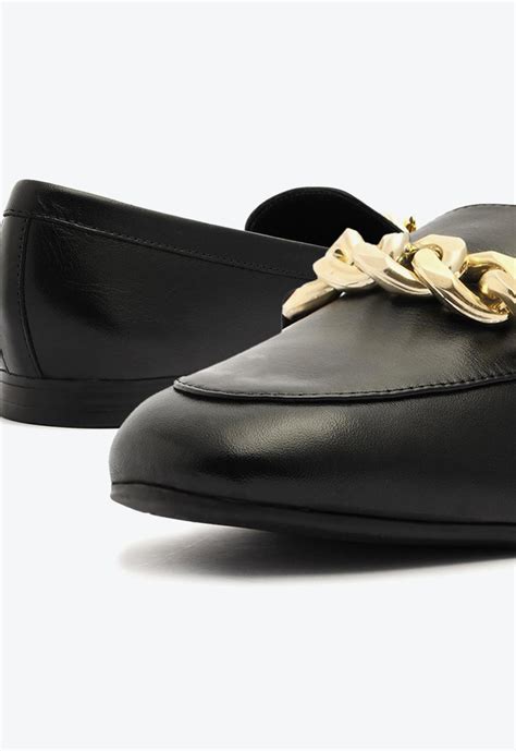 Mocassim Preto Arezzo Couro Bico Redondo Corrente ZZ MALL