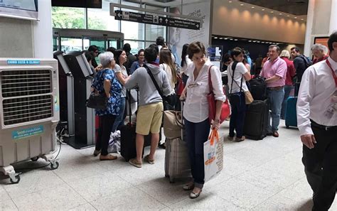 Aeroporto Santos Dumont Fechado Por Conta De Mau Tempo No Rio Rio