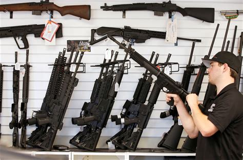 Comment Le Fusil Semi Automatique Ar 15 Est Devenu La Coqueluche Des Américains