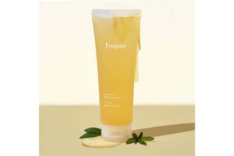 Очищающий гель EVAS Fraijour Yuzu Honey All Clear Cleansing Foam 250