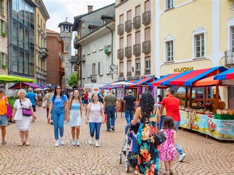 Il Mercato Di Bellinzona Bellinzona Cosa Fare In Ticino