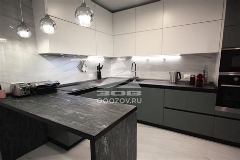 Крашенная кухня без ручек ЗОВ RAL9016/7005
