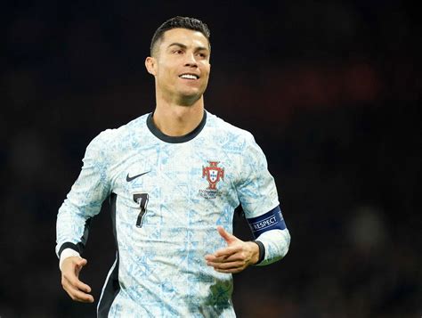 Cristiano Ronaldo El Mejor Pagado En Con Ingresos Por Mdd