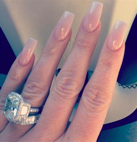 Kim Zolciak Shows Off New 10-Carat Diamond Ring - Life & Style