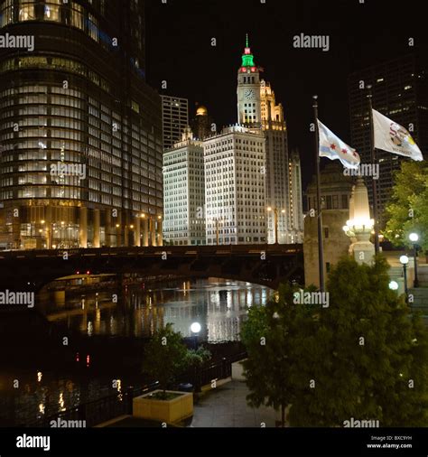 Chicago Riverwalk at night Stock Photo - Alamy