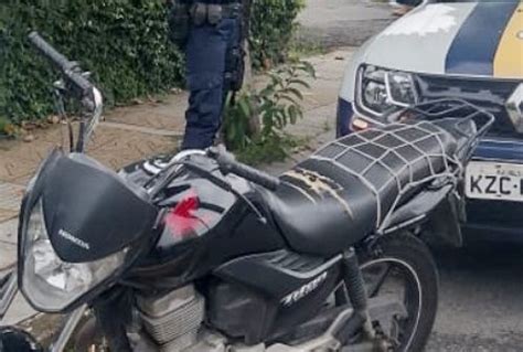 Patrulha Escolar Apreende Moto Barulhenta Conduzida Por Menor De Idade