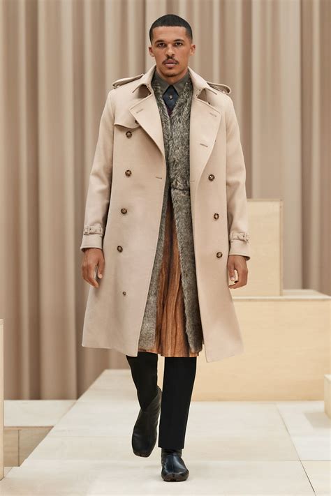 Burberry News, Collections, Fashion Shows, Fashion Week Reviews, and ...